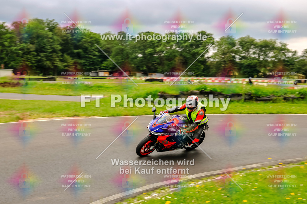 VBK-7367 | Hier findet Ihr Bilder von Touristenfahrten auf der Nürburgring Nordschleife oder von anderen Veranstaltungen die ich besucht habe. Viel Spass beim Durch Schauen 