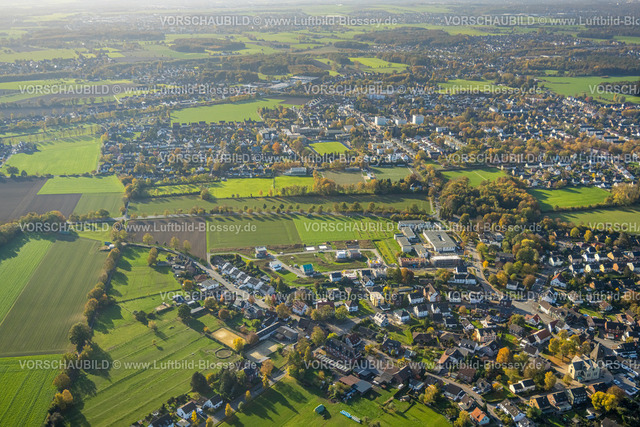 Kamen221015031 | Luftbild, Neues Baugebiet Pastoratsfeld, Klimaschutzsiedlung am Kiebitzweg, Altenzentrum Peter and Paul, Methler, Kamen, Ruhrgebiet, Nordrhein-Westfalen, Deutschland