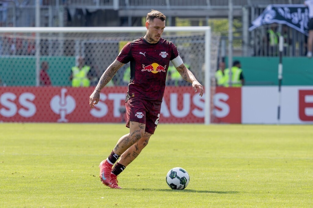 SV Sandhausen gegen RB Leipzig (DFB-Pokal, 1. Runde)***Am Ball: David Raum (22, Leipzig) | SV Sandhausen gegen RB Leipzig (DFB-Pokal, 1. Runde)***Am Ball: David Raum (22, Leipzig) - Realisiert mit Pictrs.com
