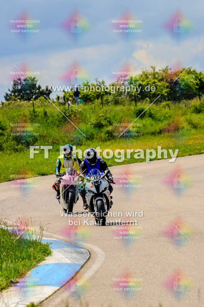 MotoTeam-0143 | Hier findet Ihr Bilder von Touristenfahrten auf der Nürburgring Nordschleife oder von anderen Veranstaltungen die ich besucht habe. Viel Spass beim Durch Schauen 