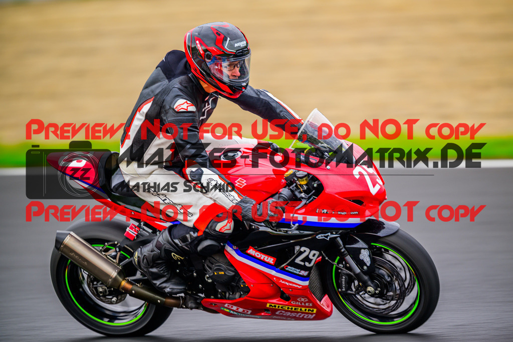 MaZZes_Fotomatrix_20250912_6007705_9698 | ROT