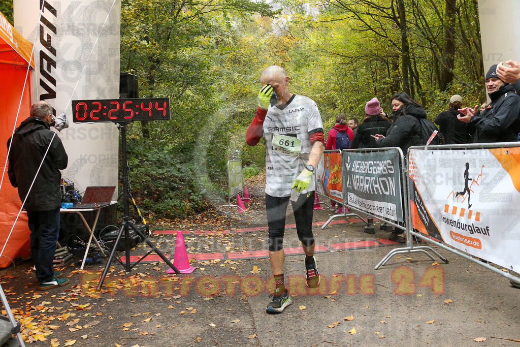 251026_1227_EX1_0425 | Sportfotografie im Rhein-Sieg Kreis, Köln, Bonn, NRW, Rheinland Pfalz, Hessen, etc. Unser Tätigkeitsfeld umfasst den Laufsport vom Volkslauf über den Marathon, Duathlon, Triathon bis zum Ultralauf wie Kölnpfad Ultra oder Schindertrail.