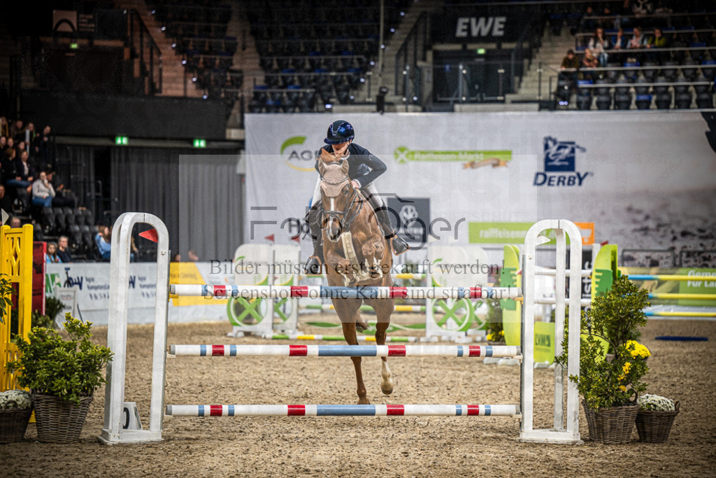 DOS_2506 | Entdecke hochwertige Reitturnierfotos von Foto Oger. Professionell, emotional und authentisch – jetzt Lieblingsmomente im Shop bestellen.Deutschlandweite Turnierfotografie. - Realisiert mit Pictrs.com