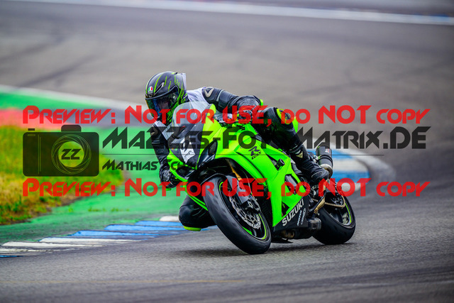 MaZZes_FotoMatrix_240614_6007705_2-72 | INST