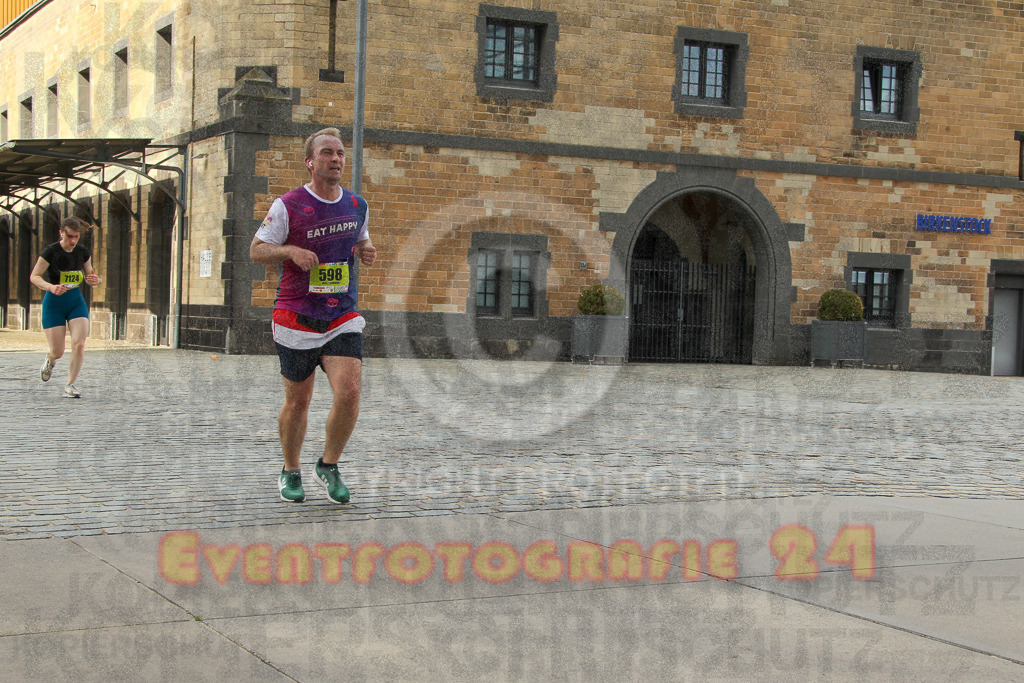 250920_1527_EV4_8856 | Sportfotografie im Rhein-Sieg Kreis, Köln, Bonn, NRW, Rheinland Pfalz, Hessen, etc. Unser Tätigkeitsfeld umfasst den Laufsport vom Volkslauf über den Marathon, Duathlon, Triathon bis zum Ultralauf wie Kölnpfad Ultra oder Schindertrail.