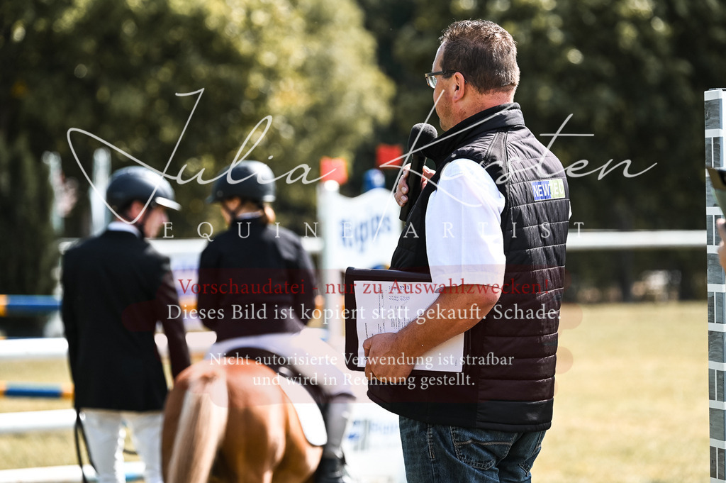 DSC_6904 | Pferde- und Turnierfotografie in Westsachsen. Pferdeportraits, Auftragszeichnungen und intuitive Kunst.