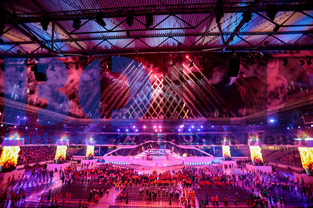 SES_TTGOPC20250716-203 | bond - Realisiert mit Pictrs.com