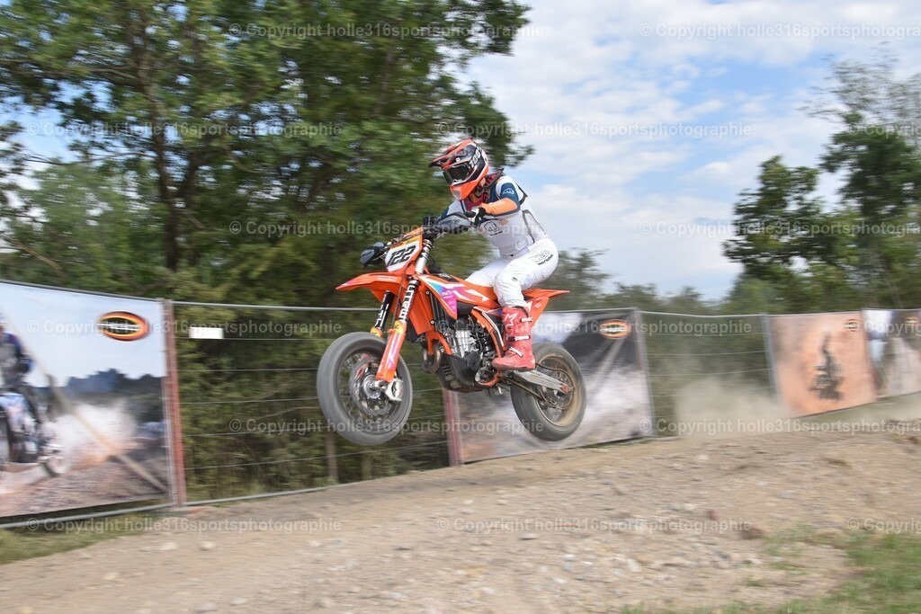 DSC_0516 | Sportfotografie , Motorsport, Motoross, Reitsport, Mointainbike, Enduro,
Landschaft , Outdoor, Eventfotografie, Landschaft, Bilder online bestellen - Realisiert mit Pictrs.com