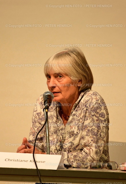 20221116-0920-dog-diskussion-HEN-FOTO | 16.11.2022 Deutsche Olympische Gesellschaft Podiumsdiskussion München 1972 München 2022 Olympische Spiele in Deutschland v. li. Christiane Krause (Foto: Peter Henrich) - Realisiert mit Pictrs.com
