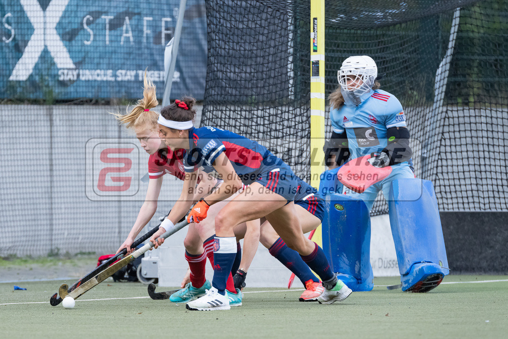 HK_20220925_100111 | 1. Bundesliga Damen Düsseldorfer HC - Berliner HC  am 25.9.2022 DHC Düsseldorf, Düsseldorf , Gesa Lubienski ( Bremer HC #7 ) , Selin Oruz ( Düsseldorfer HC #14 )