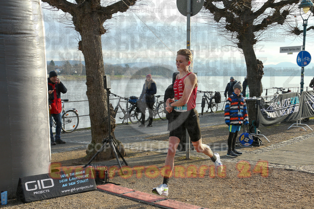 241231_1146_EX1_2500 | Sportfotografie im Rhein-Sieg Kreis, Köln, Bonn, NRW, Rheinland Pfalz, Hessen, etc. Unser Tätigkeitsfeld umfasst den Laufsport vom Volkslauf über den Marathon, Duathlon, Triathon bis zum Ultralauf wie Kölnpfad Ultra oder Schindertrail.