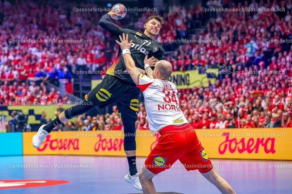 EHF26012603007 | 26.01.2026, Handball, Men's EHF EURO 2026, Deutschland - Dänemark, Jyske Bank Boxen in Herning, Dänemark, Main Round:  Marko Grgic (Germany #71) im Zweikampf gegen   Simon Hald Jensen (Denmark #34)