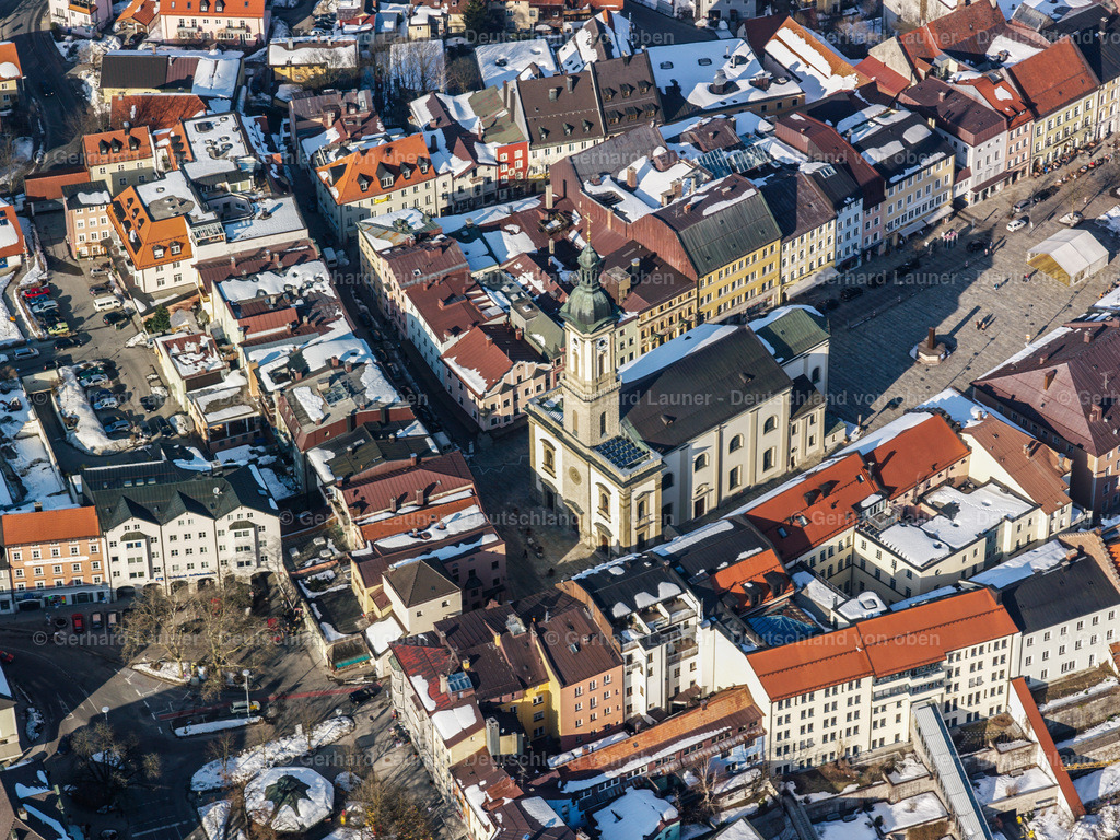 26B0435 | Altstadt Traunstein Winteraufnahme