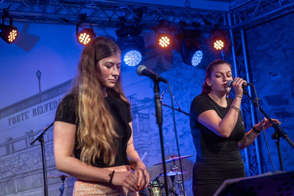 Karaoke mit Liveband | Karaoke mit Forster Family im Forte Belvedere Leisnig zum Festival Hallo Leisnig 2022. - Realisiert mit Pictrs.com