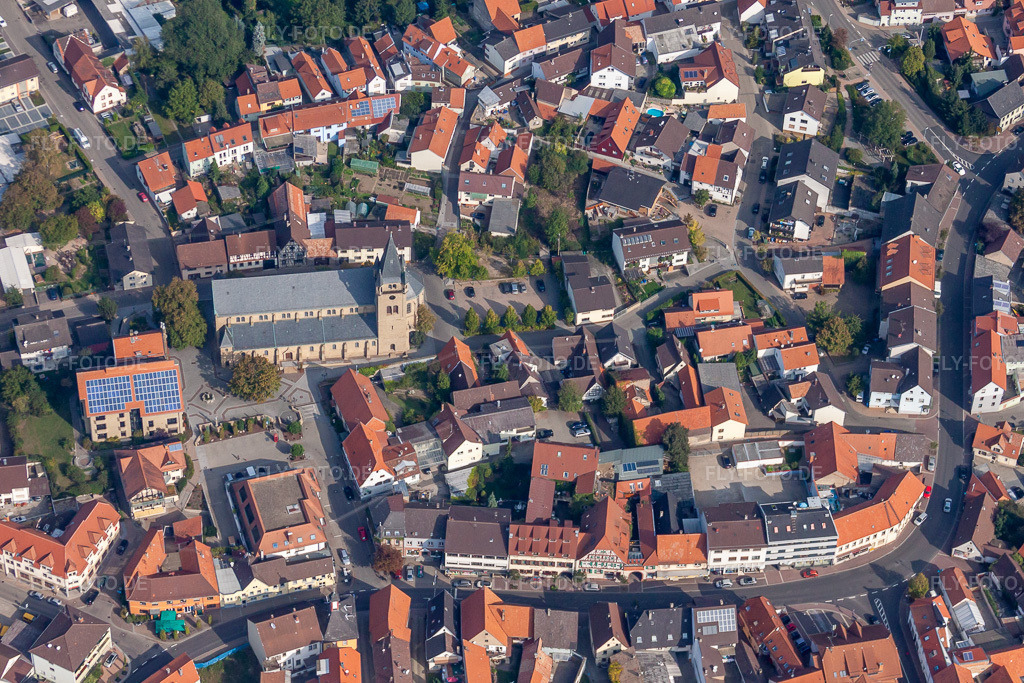 Luftbild: St. Cäcilia in Östringen im Bundesland Baden-Württemberg in Deutschland. Foto: IMG_45555-1602.jpg vom 25.09.2011 durch Werner Riehm/FLY-FOTO.de