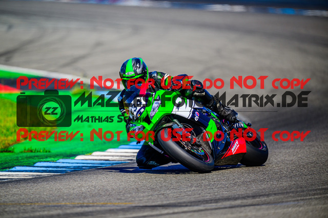 MaZZes_FotoMatrix_240520_6007705_8377 | WEISS