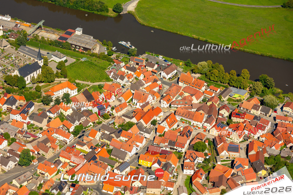 Das Luftbild zeigt : Conrad-Celtis-Straße Wipfeld - Die Luftaufnahme wurde 2023 vom UL-Flugzeug aus erstellt ( keine Drohne ) - Hochauflösende Luftaufnahme - Für grossformatige Ausdrucke geeignet. Die Geschenkidee !Mit Lizenz und Bildrechte bestellbar