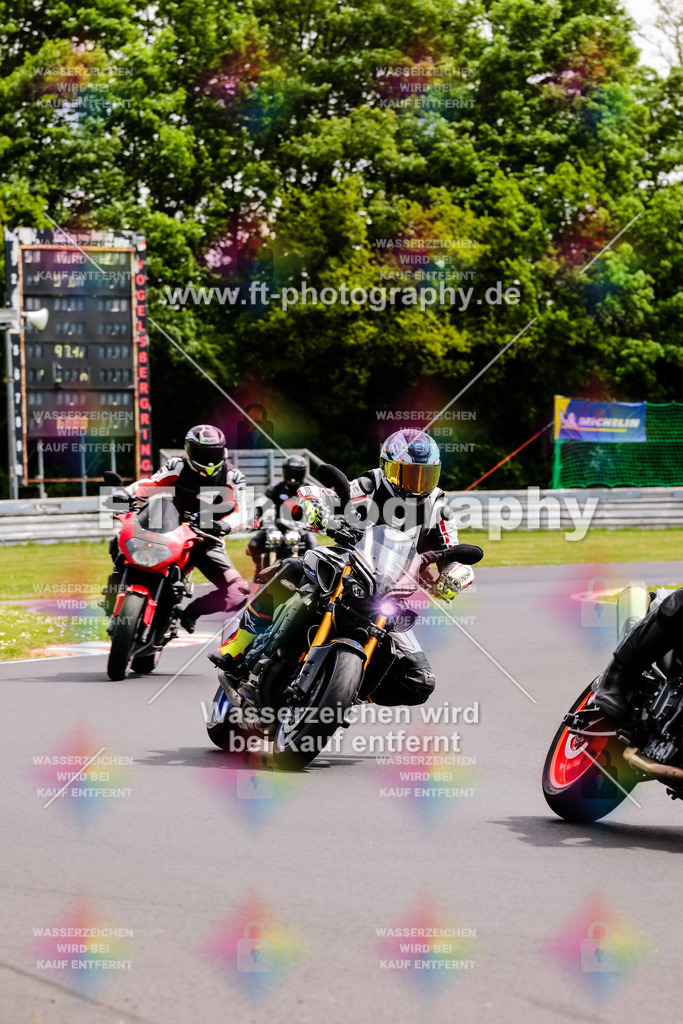 MotoTeamVBK-20683 | Hier findet Ihr Bilder von Touristenfahrten auf der Nürburgring Nordschleife oder von anderen Veranstaltungen die ich besucht habe. Viel Spass beim Durch Schauen 