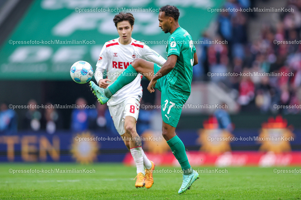 Koe09112402179 | 09.11.2024, 1. FC Köln - SpVgg Greuther Fürth, 2. Fußball Bundesliga, RheinEnergieSTADION, Saison 2024 2025: Denis Huseinbasic (1.FC Köln #8) gegen Julian Green (Greuther Fürth #37)DFB regulations prohibit any use of photographs as image sequences and or quasi-video.
