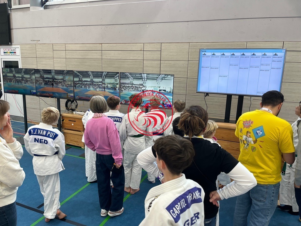 IMG_3037 | Fotos vom Adler Cup - Pictures from Adler Cup

Hier findet Ihr alle Eindrücke und großen Momente der Adler Cup Wochenenden. Here you will find all impressions and great moments of the Adler Cup weekends. - Realisiert mit Pictrs.com