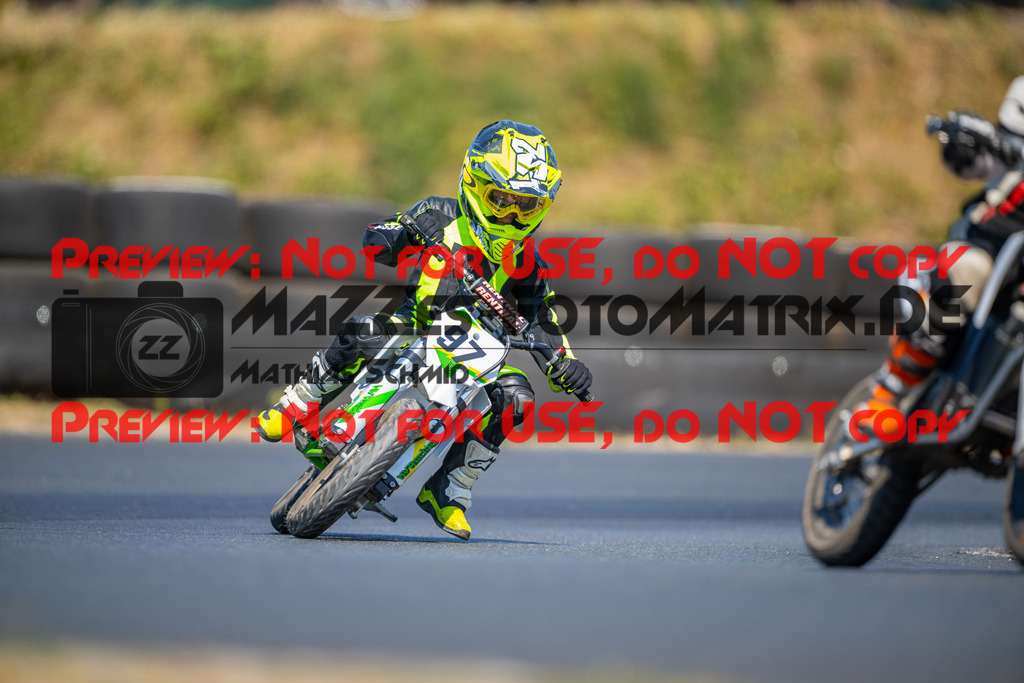 MaZZes-Fotomatrix-20260815-601834 | ROOKIES