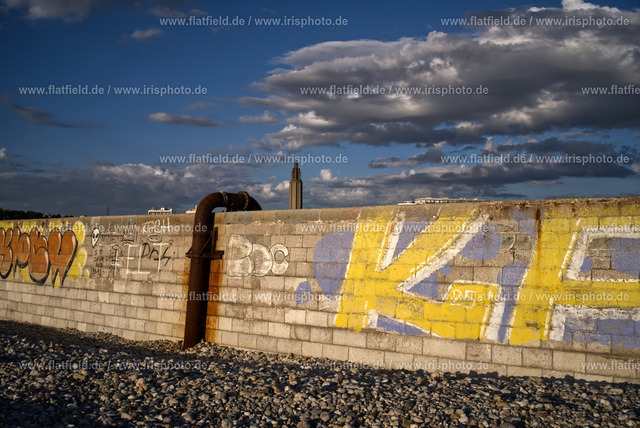Mauer am Strand von Le Havre | Gesehen in der Normandie / Le Havre