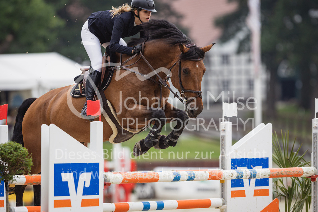 230730_BHO_M2-Spr_1-450 | Deine schönsten Turniermomente als professionelle Fotos! Entdecke hochwertige Pferdesport-Fotografie im Online-Shop. Jetzt Fotos finden & bestellen!