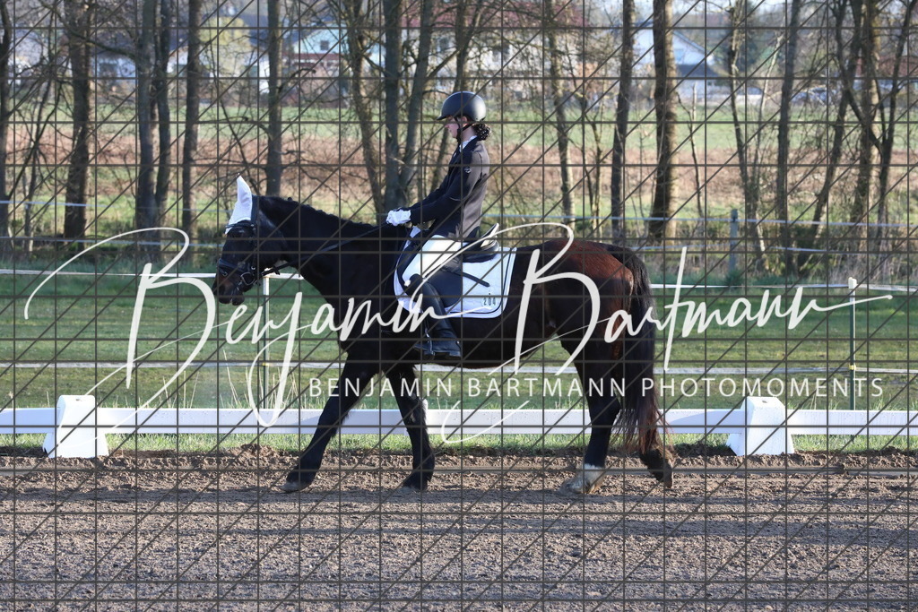 AZ2A2315 | Benjamin Bartmann Photomoments