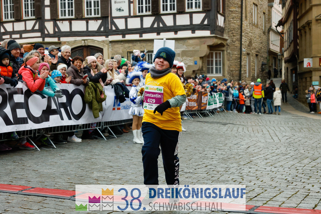 400m AOK Junior Cup | 3 Koenigslauf 2024 400m AOK Junior Cup - Realisiert mit Pictrs.com
