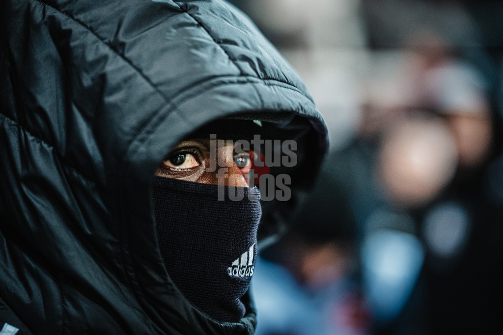 Fußball | Männer | Saison 2025/2026  | Fußball-Bundesliga | 19. Spieltag | FC St. Pauli vs. Hamburger SV | 23.01.2026 | Jean-Luc Dompe (#7, HSV) auf dem Weg ins Stadion