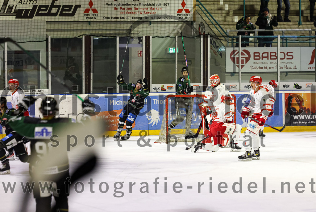 2022-11-13_073_TSV_Erding_gegen_TEV_Miesbach | Erding, Deutschland, 13.11.2022:
Eishockey, Bayernliga 2022 / 2023, 13. Spieltag, TSV Erding gegen TEV Miesbach, Endergebnis: 

Foto: Christian Riedel / fotografie-riedel.net