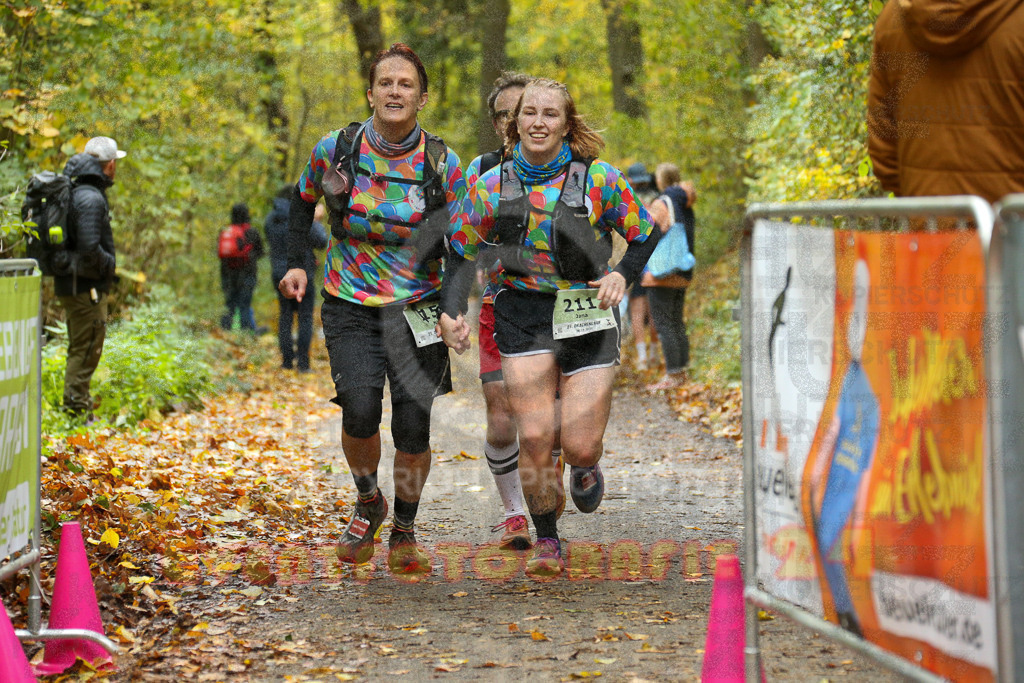 251026_1324_EX1_3319 | Sportfotografie im Rhein-Sieg Kreis, Köln, Bonn, NRW, Rheinland Pfalz, Hessen, etc. Unser Tätigkeitsfeld umfasst den Laufsport vom Volkslauf über den Marathon, Duathlon, Triathon bis zum Ultralauf wie Kölnpfad Ultra oder Schindertrail.