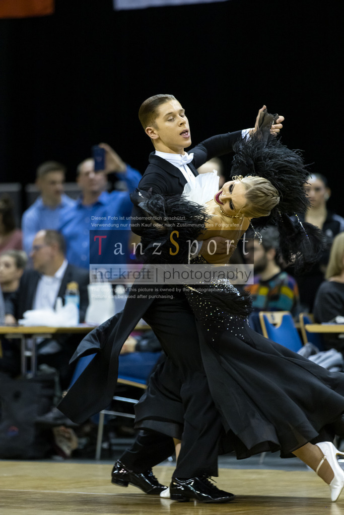 20241102_DC_HGR_Std_09299 | Tanzsportbilder, Standardtanz, Lateintanz, WDSF, DTV, LTVB, dancecomp, goc, hessen tanzt, blaues band der spree, walzer, tango, wiener walzer, slowfox, quickstepp, samba, rumba, cha-cha-cha, paso doble. jive, hd-kroft photography, turniertanzsport