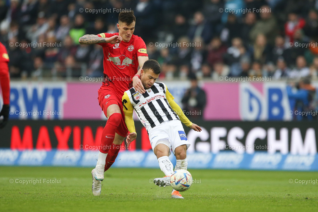 A_LUI_20230312_0010 | SPORT FUSSBALL ADMIRAL BUNDESLIGA 2022/23 LASK VS FC RED BULL SALZBURG
IM BILD: Benjamin Šeško (Red Bull Salzburg), Sascha Horvath (Lask)
FOTO:FOTOLUI/UW
