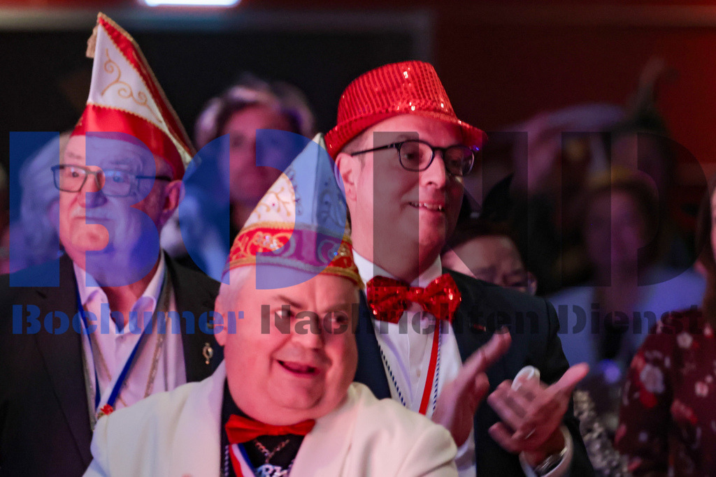 SES_GROBOKA20250208-70 | bond - Realisiert mit Pictrs.com