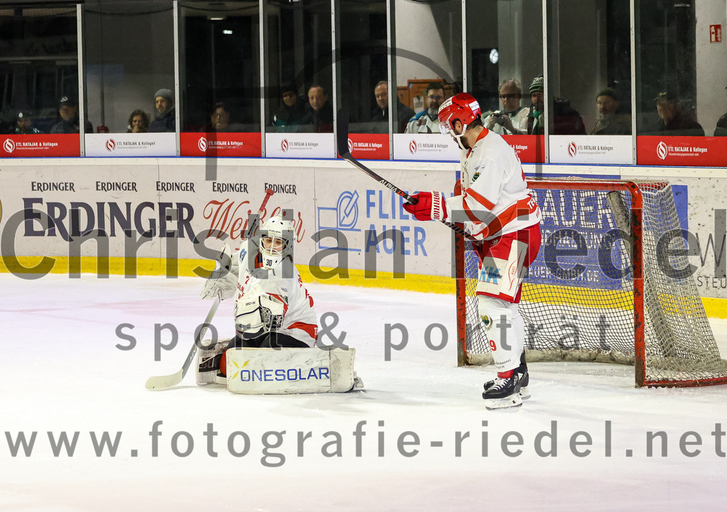 2023-03-10_099_TSV_Erding_gegen_TEV_Miesbach | Erding, Deutschland, 10.03.2023:
Eishockey, Bayernliga Playoffs 2022 / 2023, Halbfinale, TSV Erding gegen TEV Miesbach, Endergebnis: 2:0

Foto: Christian Riedel / fotografie-riedel.net