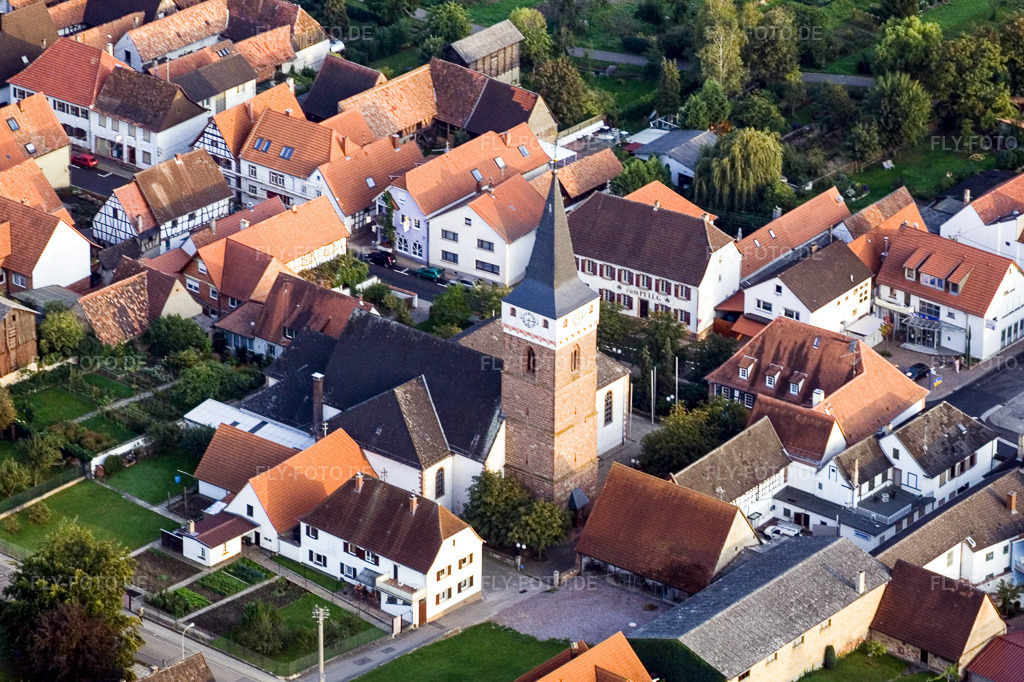 Luftbild: Schaidt, Kirche im Ortsteil Schaidt in Wörth im Bundesland Rheinland-Pfalz in Deutschland. Foto: IMG_4198.jpg vom 29.09.2006 durch Werner Riehm/FLY-FOTO.de