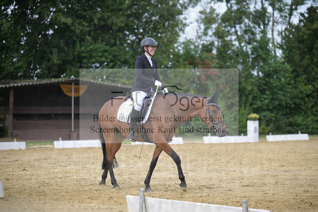 DOS_7462 | Entdecke hochwertige Reitturnierfotos von Foto Oger. Professionell, emotional und authentisch – jetzt Lieblingsmomente im Shop bestellen.Deutschlandweite Turnierfotografie. - Realisiert mit Pictrs.com