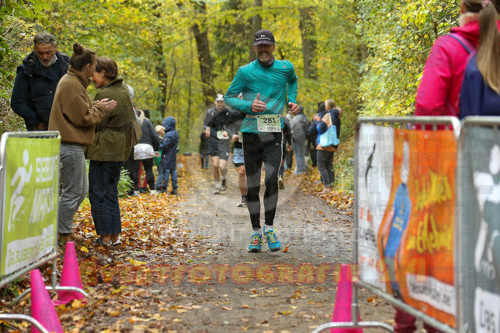 251026_1317_EX1_3101 | Sportfotografie im Rhein-Sieg Kreis, Köln, Bonn, NRW, Rheinland Pfalz, Hessen, etc. Unser Tätigkeitsfeld umfasst den Laufsport vom Volkslauf über den Marathon, Duathlon, Triathon bis zum Ultralauf wie Kölnpfad Ultra oder Schindertrail.