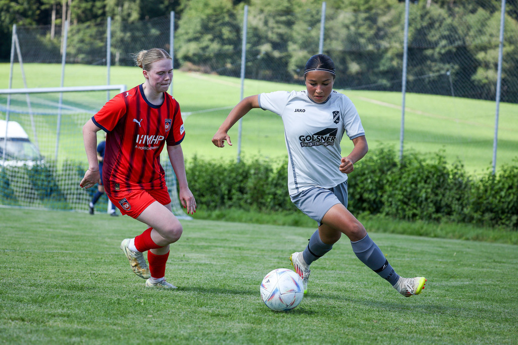 Fußball I FRAUEN I Saison 2025-2026 I Freundschaftsspiel I FC Loppenhausen - 1FC Heidenheim 1846 II I_250831_1192 | Fotopresso – Sportfotografie in Heidenheim & Umgebung. Professionelle Sportfotografie für unvergessliche Momente. Dynamische Action-Shots, emotionale Szenen & hochwertige Bilder. - Realisiert mit Pictrs.com