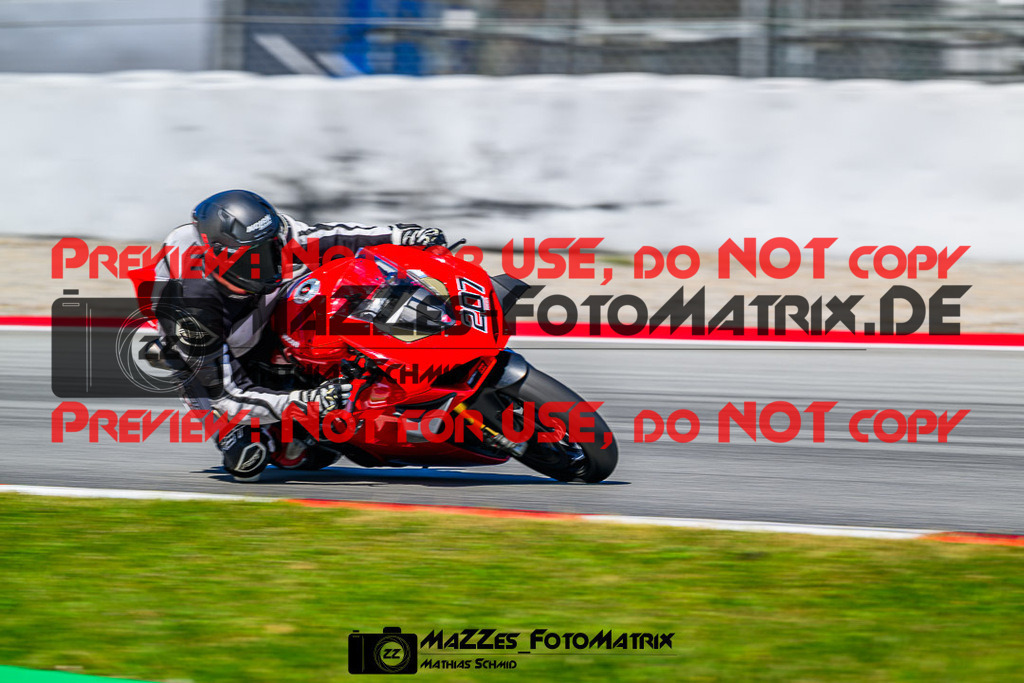 MaZZes_Fotomatrix_20260417_6007705_7424-2 | ROT