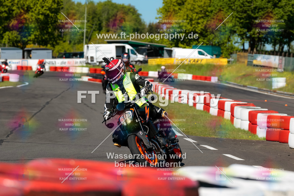 Moto-TeamOBK-21645 | Hier findet Ihr Bilder von Touristenfahrten auf der Nürburgring Nordschleife oder von anderen Veranstaltungen die ich besucht habe. Viel Spass beim Durch Schauen 