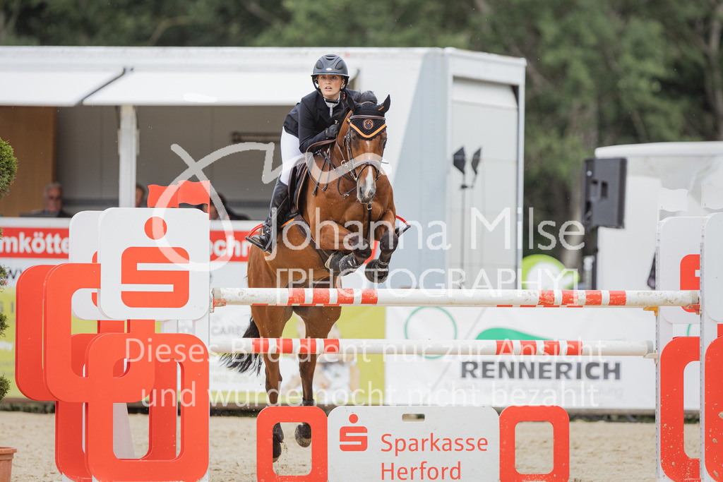 220729_BHO_GT_M2-Spr_1-240 | Deine schönsten Turniermomente als professionelle Fotos! Entdecke hochwertige Pferdesport-Fotografie im Online-Shop. Jetzt Fotos finden & bestellen!