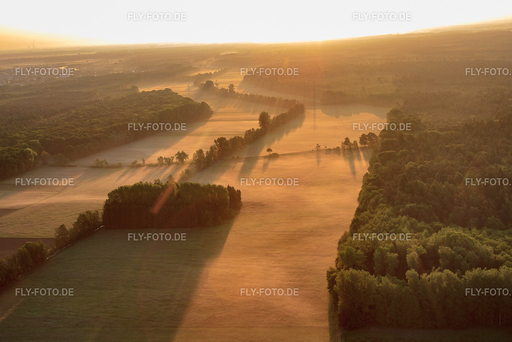 Otterbachniederung im Morgendunst | Luftbild: Otterbachniederung im Morgendunst in Kandel im Bundesland Rheinland-Pfalz in Deutschland. Foto: IMG_64790.jpg vom 18.05.2014 durch Werner Riehm/FLY-FOTO.de - Realisiert mit Pictrs.com