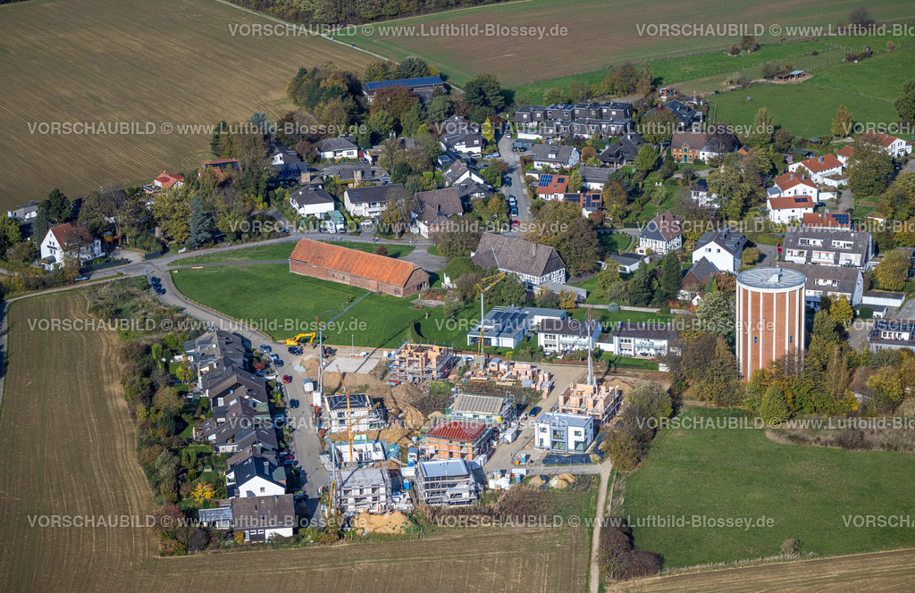 Hagen221016707 | Luftbild, Ortsansicht Haßley, Baugebiet mit Neubau Einfamilienhäuser Raiffeisenstraße, Wasserturm Haßley, Emst, Hagen, Ruhrgebiet, Nordrhein-Westfalen, Deutschland