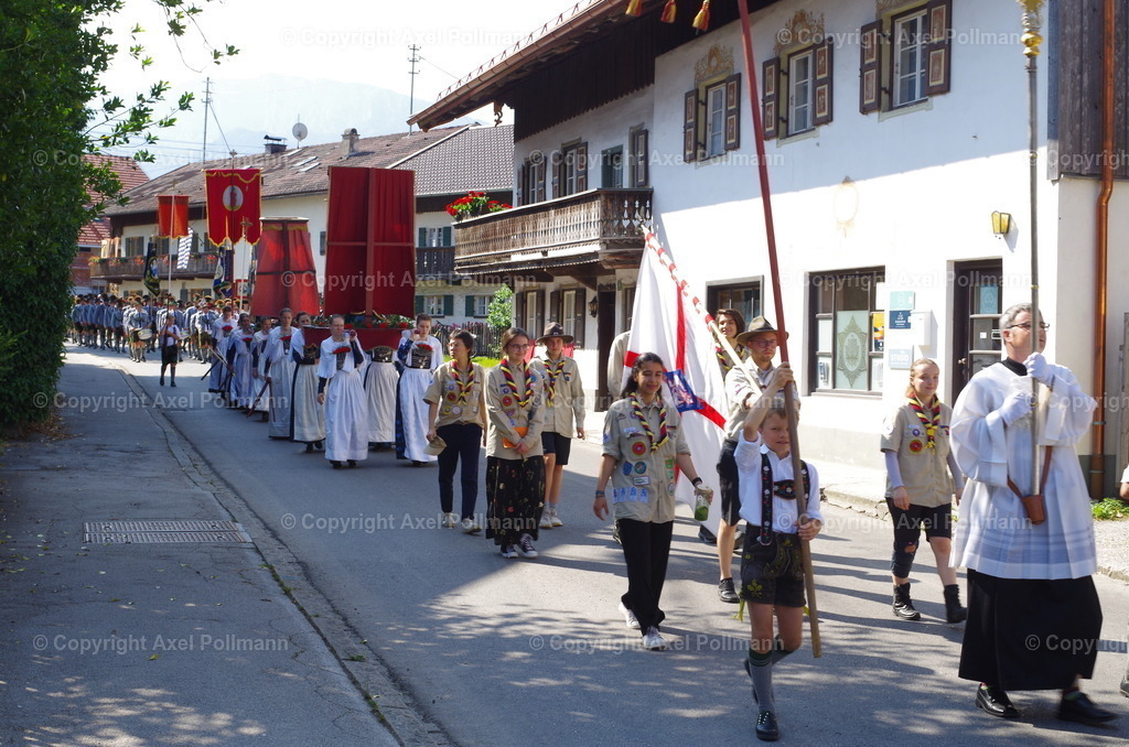 IMGP3590 | fotografiert von Axel PollmannLeonhardi Wallfahrt Benediktbeuern und Murnau, Fronleichnam, Fasching, Landschaft im Loisachtal und Benediktbeuern  - Realisiert mit Pictrs.com