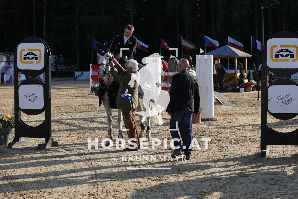 0P6A8303 | Willkommen bei Brunnmayr - Design & Fotografie – Ihrem Spezialisten für Reitturniere und Pferdeveranstaltungen in Oberösterreich, Salzburg und Bayern! Seit über 17 Jahren sind wir leidenschaftlich dabei.