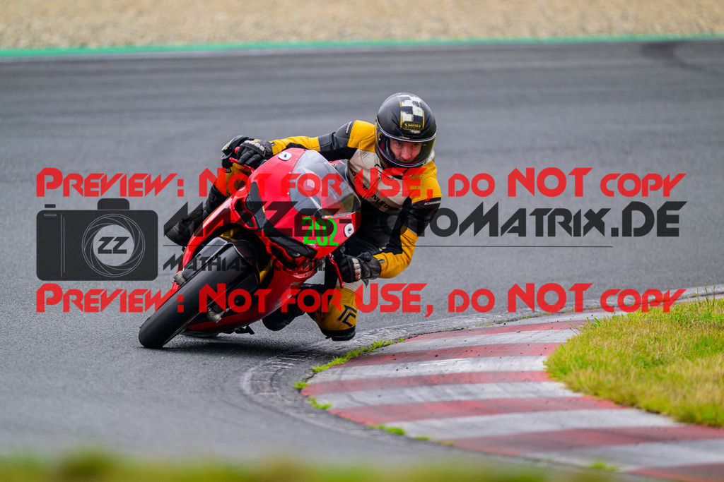 MaZZes_FotoMatrix_240724_6007705_4988 | GRUEN