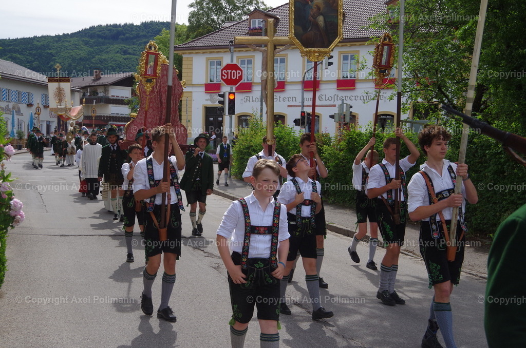 IMGP5442 | fotografiert von Axel PollmannLeonhardi Wallfahrt Benediktbeuern und Murnau, Fronleichnam, Fasching, Landschaft im Loisachtal und Benediktbeuern  - Realisiert mit Pictrs.com