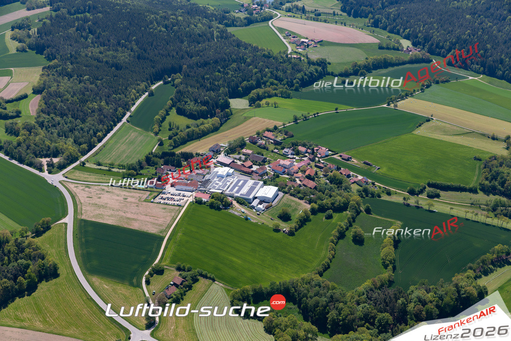 Die Luftaufnahme bibersbach - Brennberg wurde 2021 mittels Flugzeug (keine Drohne) erstellt. Hohe Auflösung -für große Poster und Wandbilder geeignet!